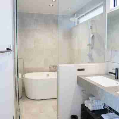 プライベートプール付き☆オーシャンビュー高級ヴィラ2LDK(新築) Rooms