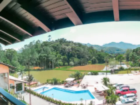 ビレッジ・デュ・ラック・ホテル ポメロデのホテル