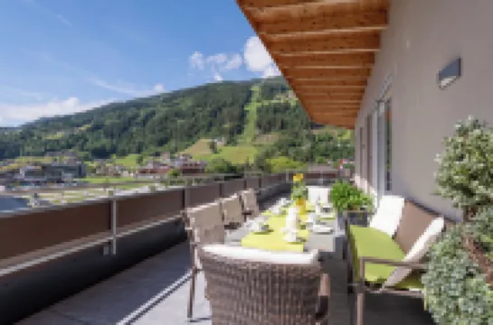 Aparthotel AlpTirol Hotels in Kaltenbach