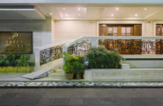 Hotel Parle International Hotels near NMIMS