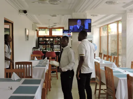 All Seasons Hotel Отели в г. Адента Мунисипалити