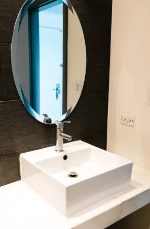 Century Hotel Отели рядом с достопримечательностью «Jeffrey's Beach»