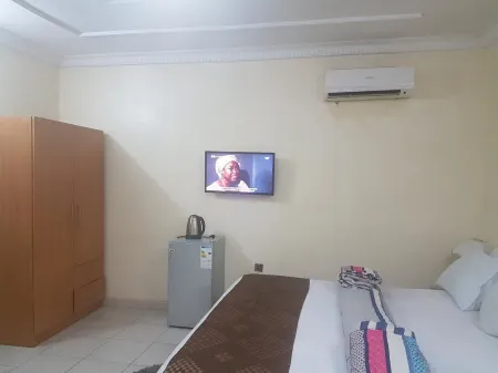 Hallmark Suites - Abeokuta