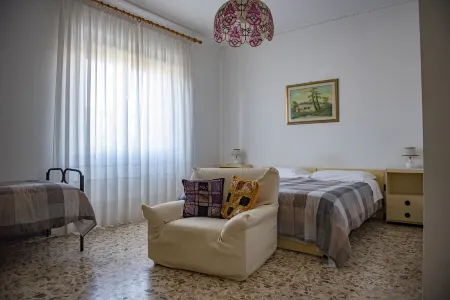 CAV Costa Degli Etruschi Отели рядом с достопримечательностью «Corso Vittorio Emanuele II»