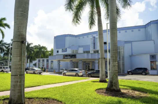 グリーンビューホテルバイロウクル リンカーンロード周辺のホテル