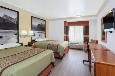 Super 8 by Wyndham Santa Clarita/Valencia Отели в г. Санта-Кларита