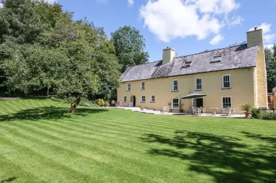 Ty Mawr Country Hotel & Restaurant Отели в г. Ллангатен