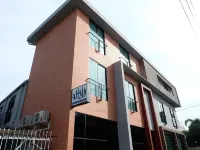 V20 Boutique Jacuzzi Hotel Hotels near BTS-Mo Chit