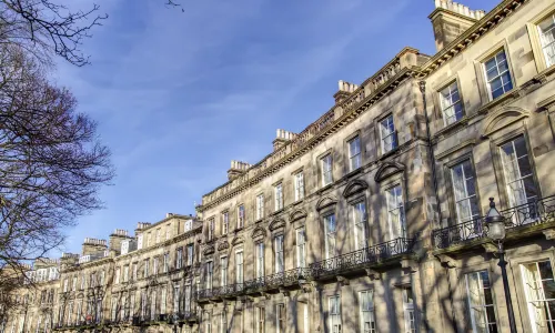 克萊倫登華麗公寓酒店