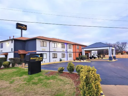 American Inn & Suites West Memphis Отели в г. Маунд Сити Тауншип