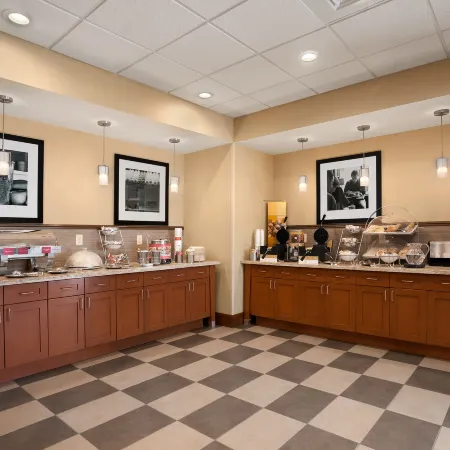 Hampton Inn Magnolia