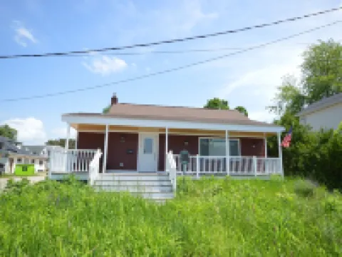 Boyne Bungalow Hotels in Boyne City