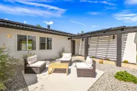 Stunning Outdoor Retreat with Pool and Hot Tub - Luxurious Escape