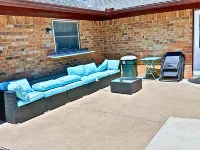 Cowboy Pool and Game Room Oasis - Stylish Family Retreat