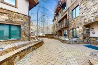 Spruce Tree Lodge #202