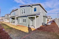 Fresh townhome in Nampa Idaho with 3 bedrooms Hoteles en Nampa
