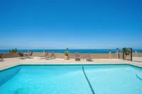 Spacious Living and Tennis Access - Charming Coastal Retreat