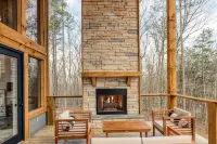 Stunning Mountain Escape with Hot Tub & Tesla Charger Hotels in Blue Ridge