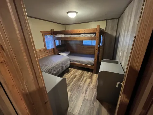 Stunning Lake View and Real Wood Fireplace - Charming Cozy Cottage