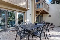 Beach Access and Two Pools - Pristine Family Oasis