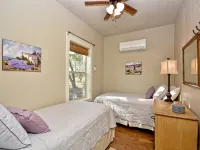 Rustic Charm with Patio and Fireplace - Enchanting Retreat Hotels in Wimberley