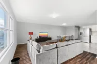 Unforgettable Stay Near Manhattan's Buzz - Spacious Modern Haven Hotels in Bayonne