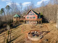 Enchanting Mountain Sanctuary with Jacuzzi and Private Trails - Stunning Hideaway