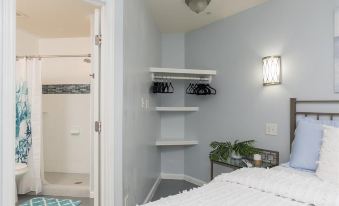 Tropical Pools and Cozy Comfort - 0224b12000klmx34l76AB R 339 206 R5 D