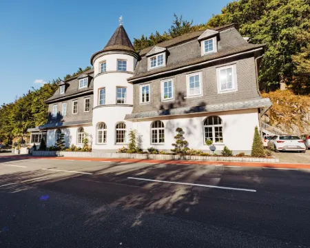 Schlosshotel Brilon-Wald - Hostel Hotels in Brilon