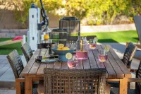 Chill Out in Chandler - FREE Heated/Cooled Pool-Hot tub-Game Room-Putting Green
