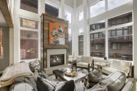 Breathtaking Views and Steps to Ski Lifts - Luxurious Mountain Haven