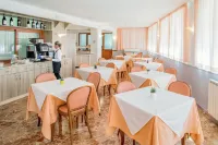 Hotel Tritone - breakfast