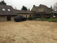 Bridge Farm Guesthouse Rooms - parking