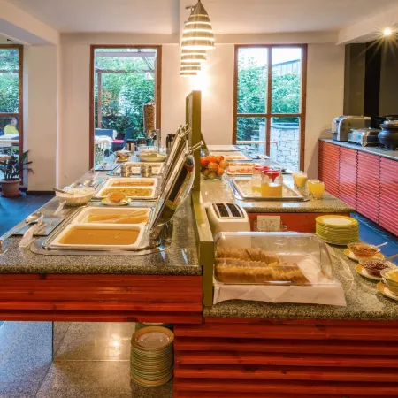 Honeymoon Inn Manali