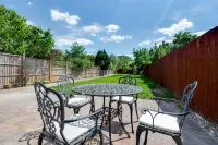 The Oxford Abode - 3-Bedroom House - Large Garden & Free Parking - Kitchens
