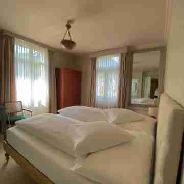 Hotel de La Paix Rooms