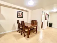 Cozy Home in Richmond Hill with Free Parking Hotel di Richmond Hill