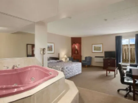 トラベロッジ バイ ウィンダム ケンブリッジ - ウォータールー ケンブリッジのホテル