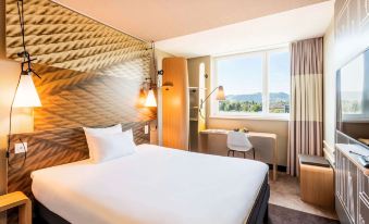 Ibis Zurich City West
