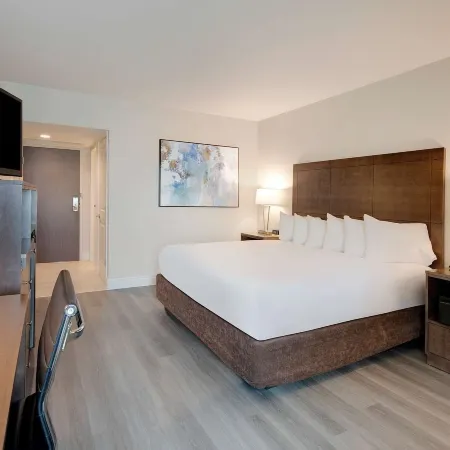 The Florida Hotel & Conference Center in the Florida Mall Отели в г. Ориндж