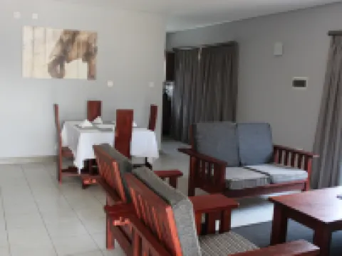 Tlou Safari Lodge Hotel a Kasane