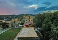 Le Querce Farmhouse Hotels in Monte Cicerale