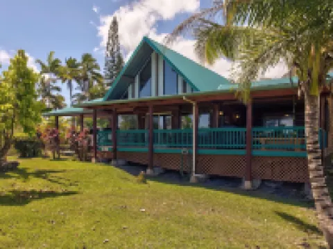 Hale Anuenue Nuku - the Rainbows End 3 Bedroom Home by RedAwning Hotéis em Keaau