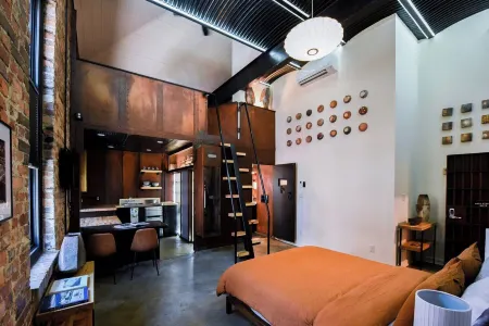 Old Marshall Jail Hotel Отели в г. Маршалл