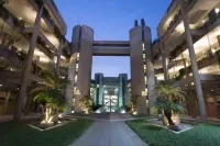 Loft in Siwar,2 Min from Hotel le Royal,Incl Motor Hotel di Ain Aar