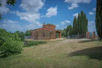 Vineyard’s Cottage with Pool, AC, Wifi - Siena