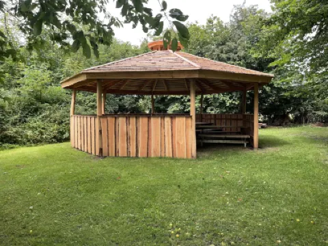 Als Kloster - Det Hyggelige gårdhotel فنادق في 