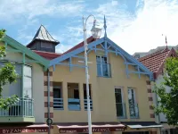 Weekend Hotel les Pieds Dans l'Eau فنادق في Viviers-Du-Lac