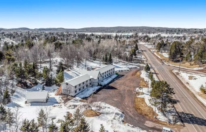 Snow Chasers Lodge