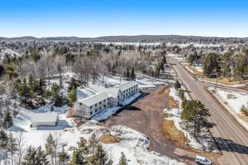 Snow Chasers Lodge Hotels in Gogebic County